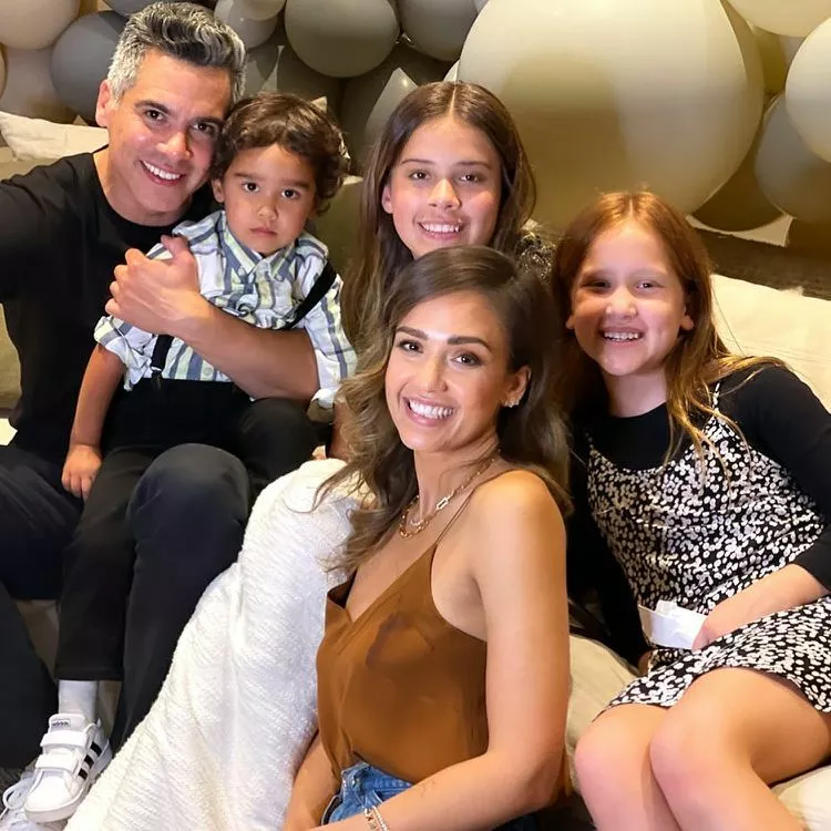 Джессика и Кэш с детьми