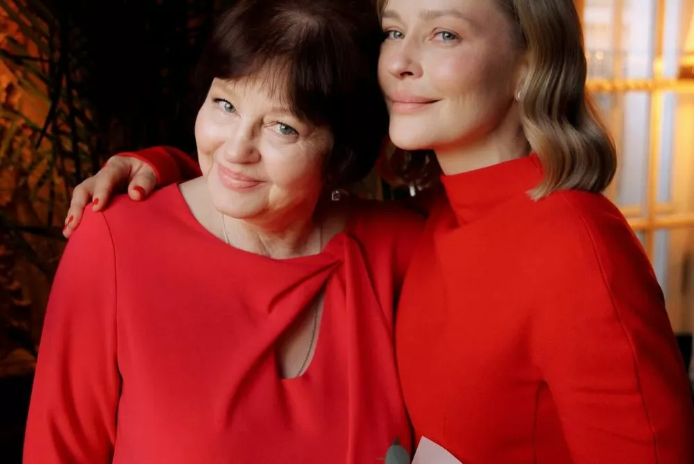 Юлия Пересильд с мамой