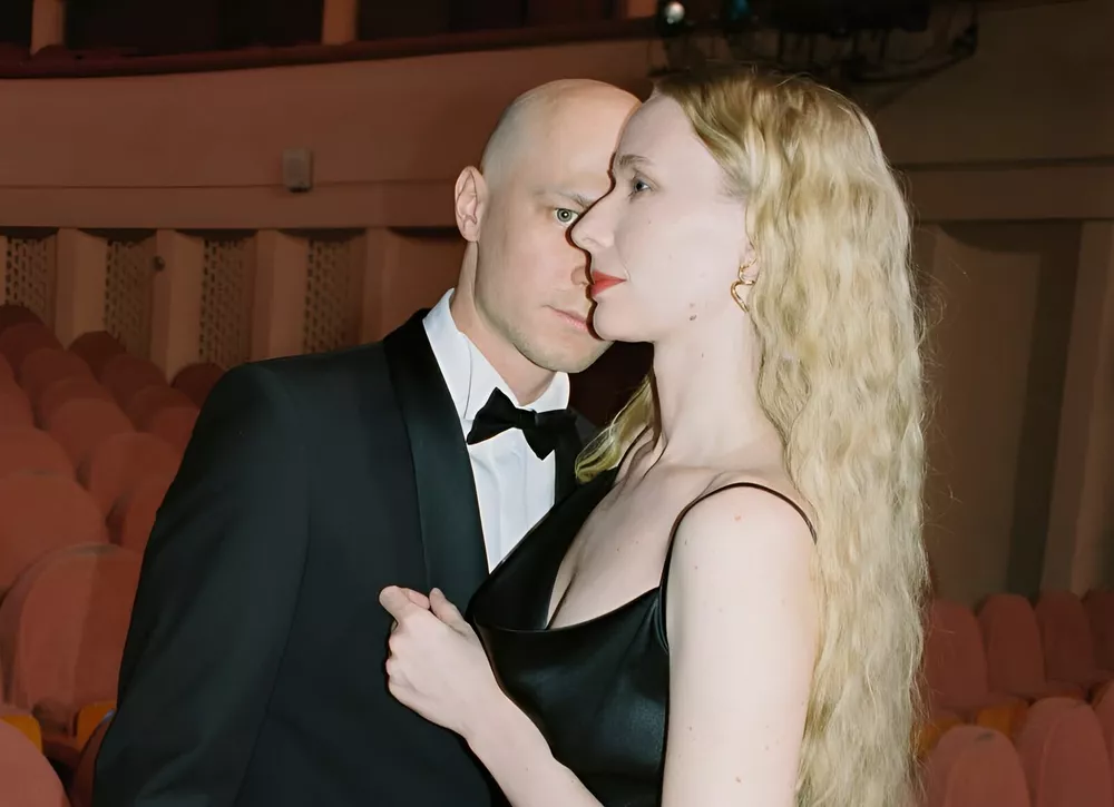 Жена Юры Борисова поделилась редкими совместными кадрами с премии Ника