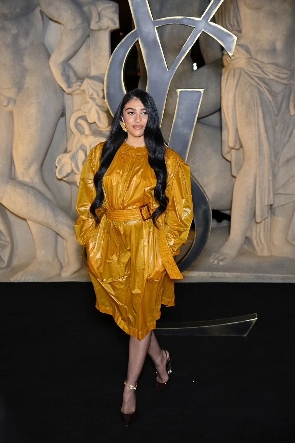 Лурдес Леон