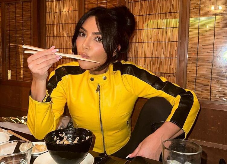 Kim Kardashian recreated the iconic image of Uma Thurman from the movie “Kill Bill”