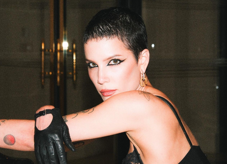 ‘It’s full of antioxidants’: Singer Halsey uses breast milk as a beauty treatment