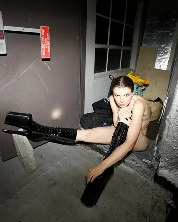 Джулия Фокс