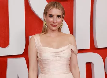 Эмма Робертс