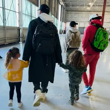 Рики Мартин с детьми