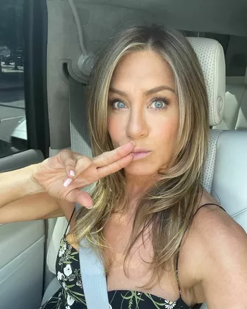 Дженнифер Энистон