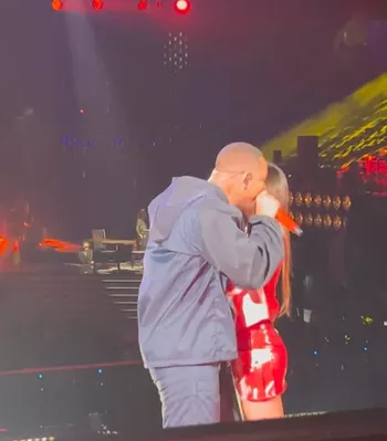 Уилл и Индия на сцене