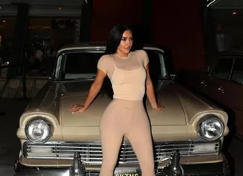 Ким Кардашьян