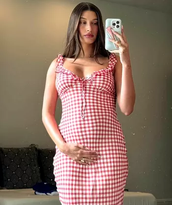 Хейли Бибер