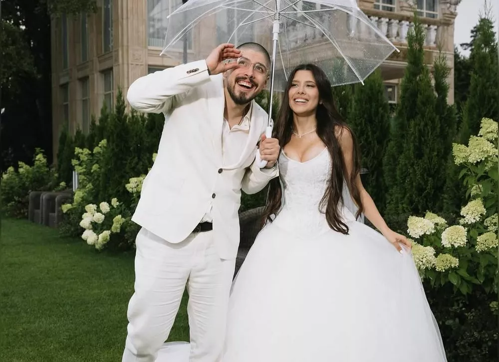 Анет Сай подогрела слухи о беременности