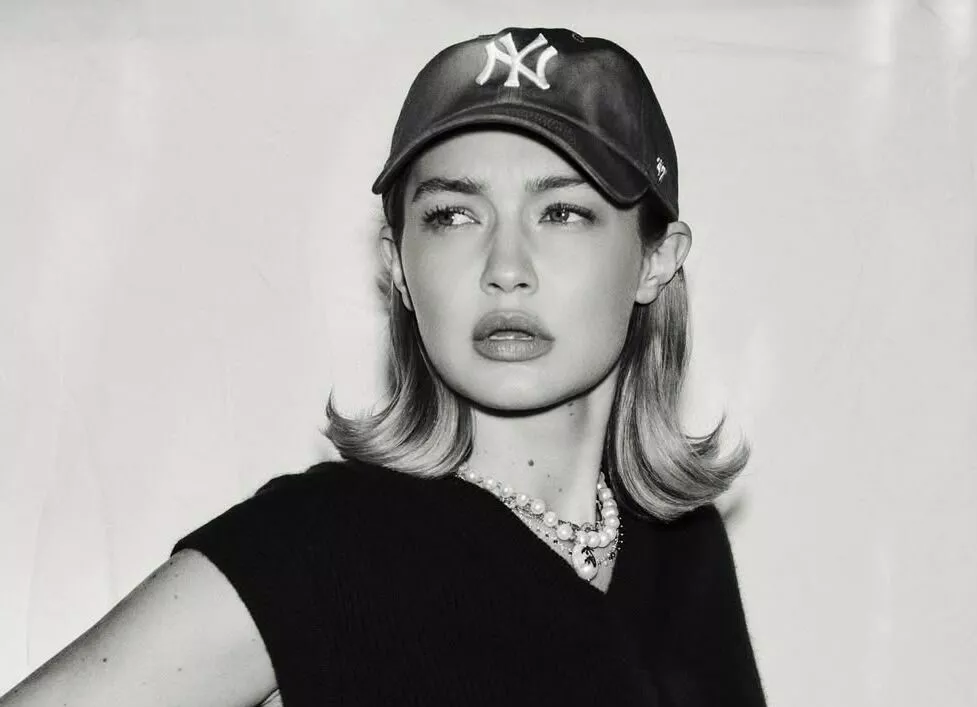 Джиджи Хадид впервые прокомментировала упоминание своего имени в деле Эпштейна