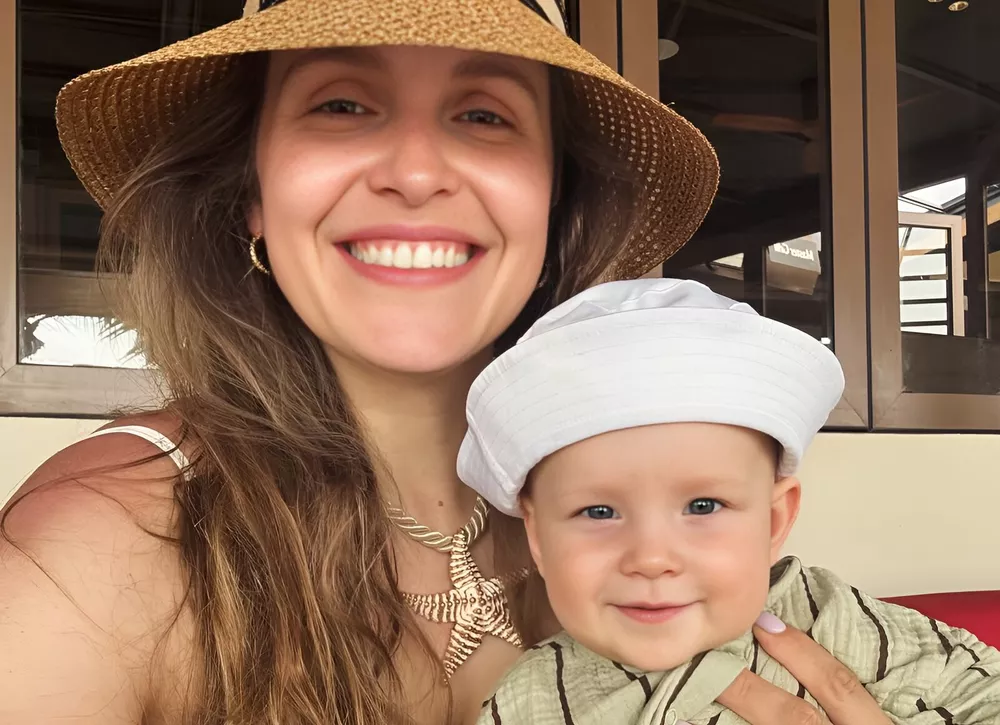 Елена Дудина рассказала, как ее малыш переносит долгие перелеты