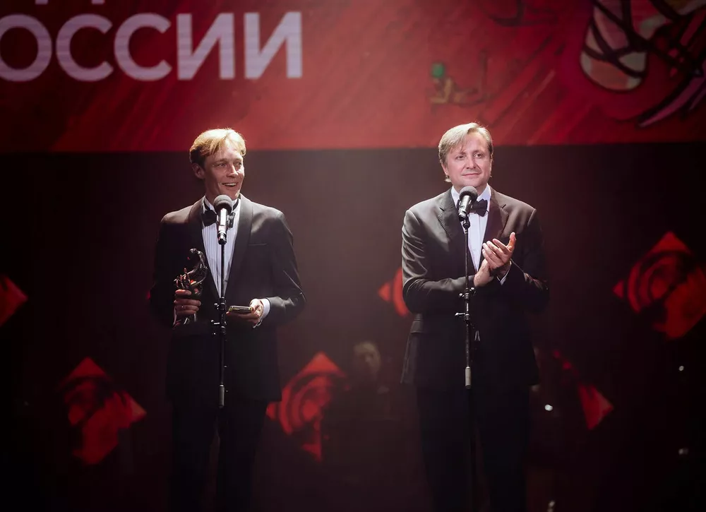 Фестиваль молодого кино Новое движение объявляет об обновлениях в команде и представляет новую визуальную концепцию