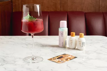 Безалкогольный коктейль с подарком в Uilliam's