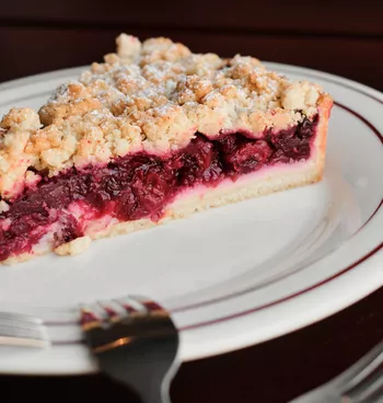 Вишневый пирог