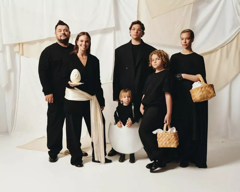 Сергей Жуков с семьей