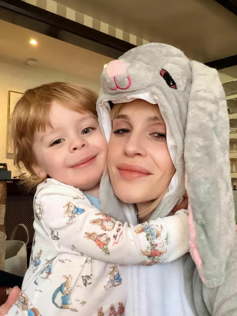 Келли Осборн с сыном