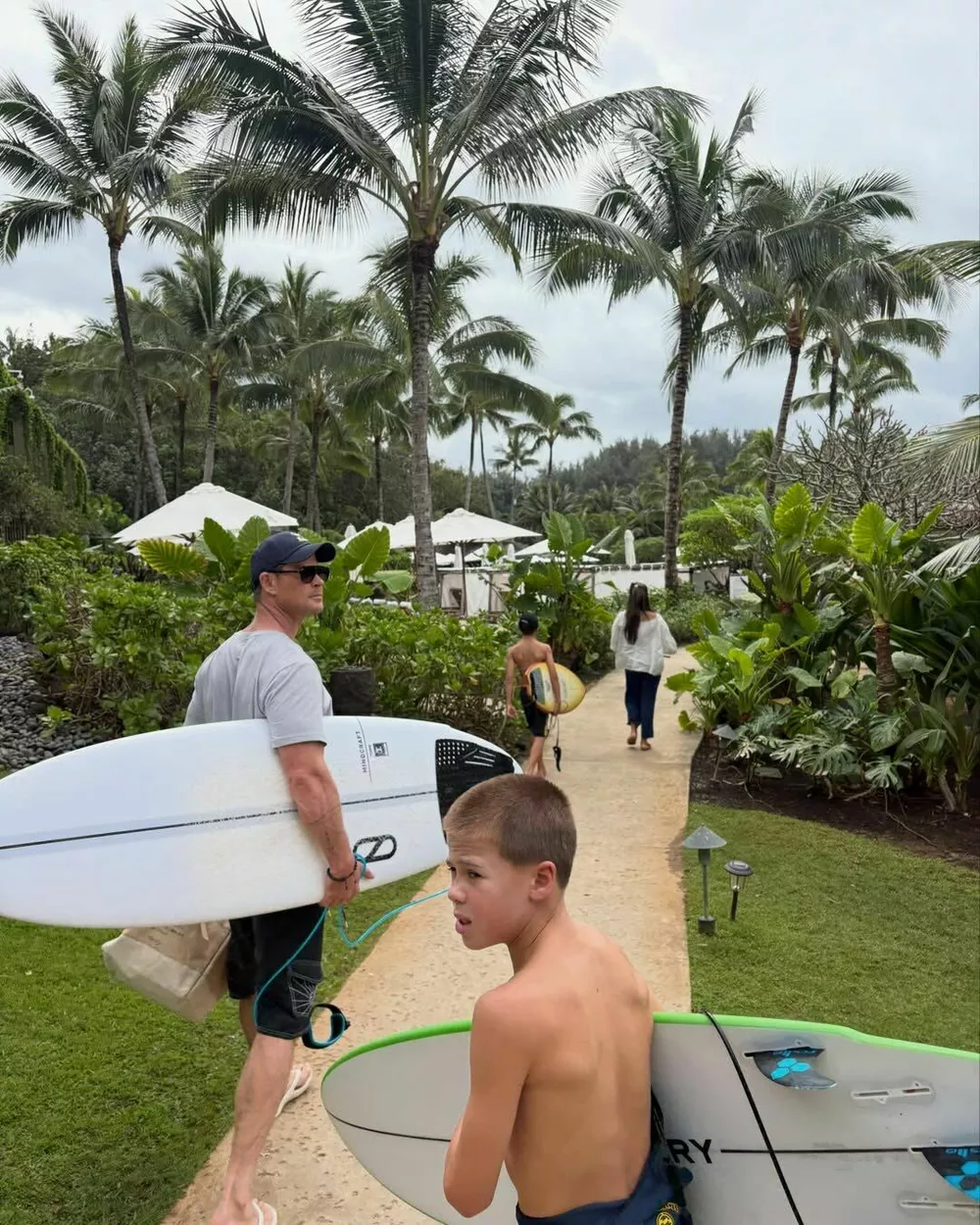 Крис Хемсворт с детьми