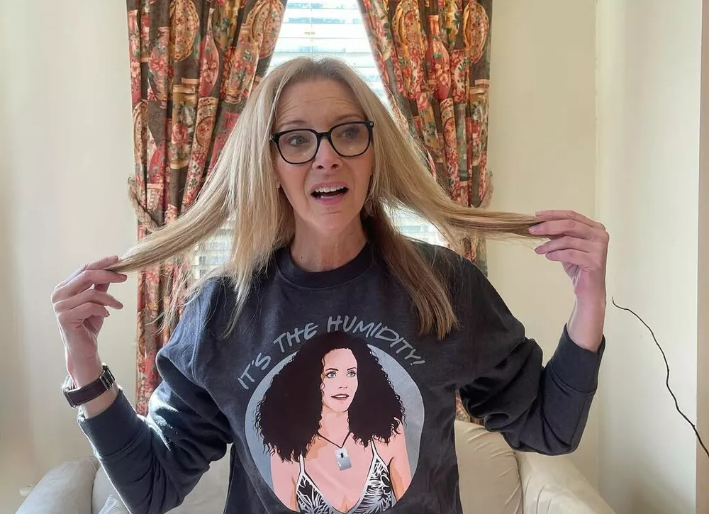 Лиза Кудроу заявила, что ее обесценивали в "Друзьях"