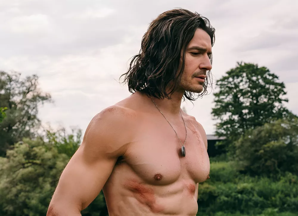 Максим Матвеев и Павел Прилучный возглавили список самых брутальных актеров