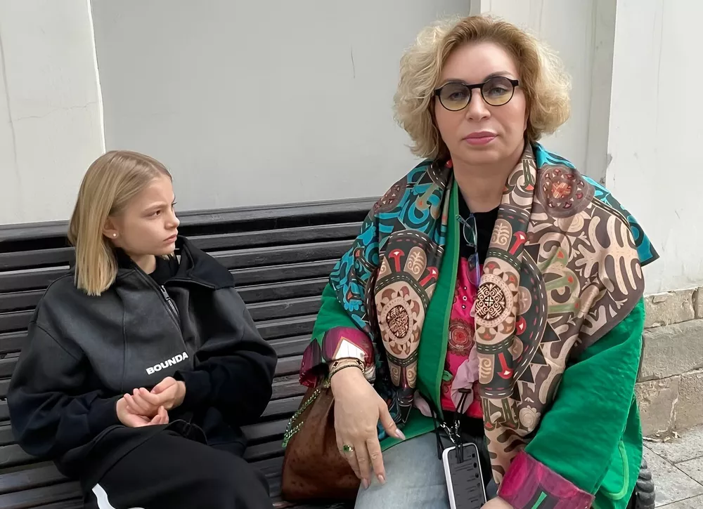 Мама Тимати объяснила, как родителям общаться с подростками