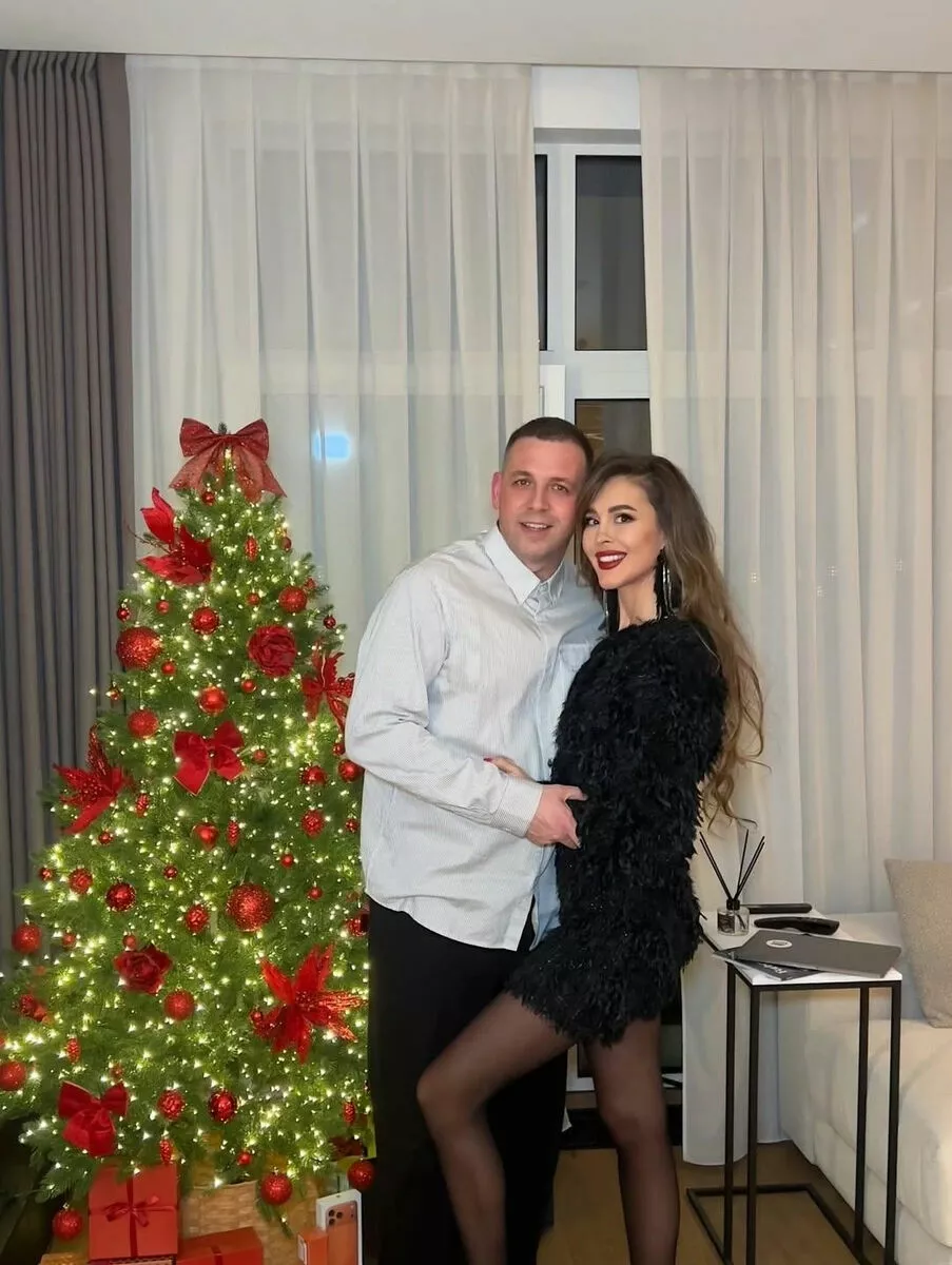 Анна Бузова с мужем