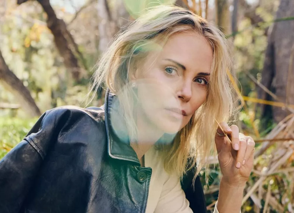 Шарлиз Терон рассказала о страшной ночи, когда ее мать убила отца