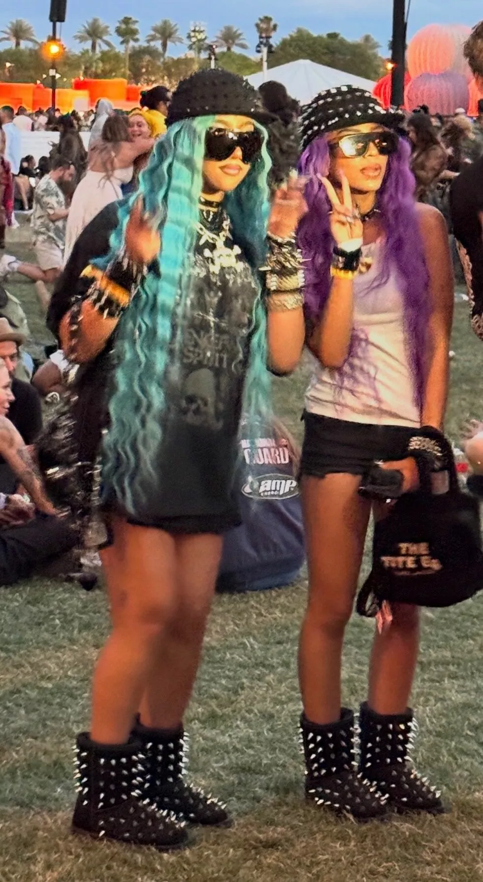 Норт Уэст с подругой