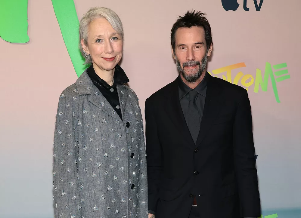 Редкий выход: Киану Ривз с возлюбленной на кинопремьере