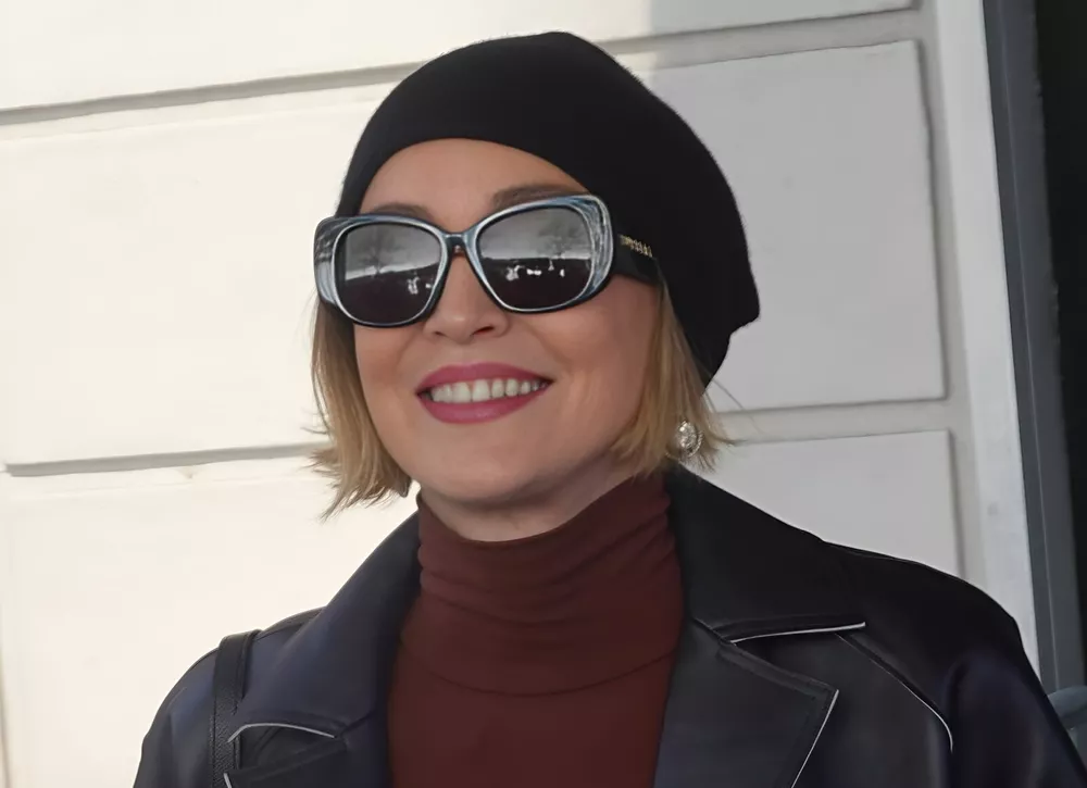 Шэрон Стоун, Рианна, Дрю Бэрримор: звездный стрит-стайл последних дней