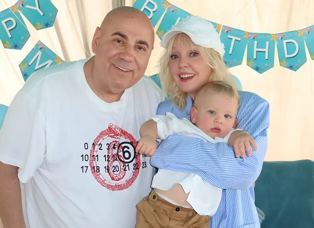 Валерия с размахом отметила день рождения годовалого внука