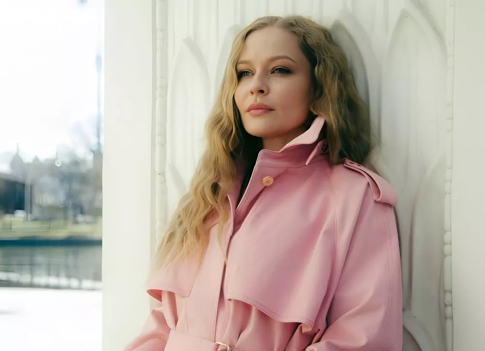 “Поговорите со своими детьми”: младшая дочь Юлии Пересильд стала жертвой мошенников