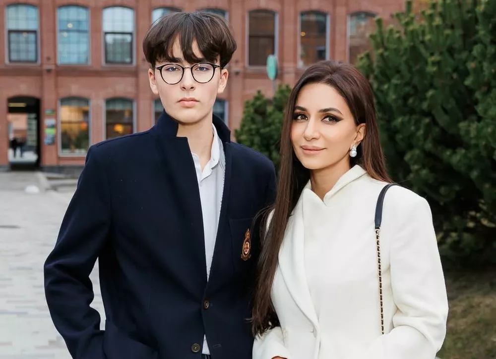 Зара показала младшего сына по случаю его 14-летия