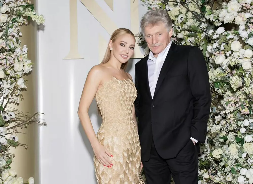 Татьяна Навка показала фото с мужем Дмитрием Песковым по случаю своего дня рождения