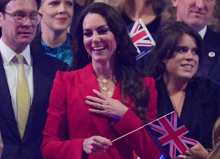 Image of the day: Kate Middleton in a red pantsuit at a concert on the occasion of the coronation of Charles III