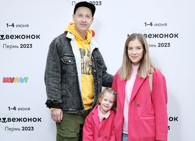 Katya Temnova, Nikita Tarasov and Oleg Vereshchagin attended a picnic on the occasion of the opening of the First All-Russian Family Film Festival