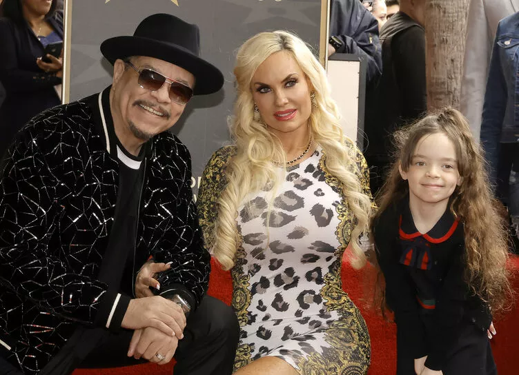 Рэпер Ice-T признался, что они с женой до сих пор спят в одной кровати с  7-летней дочерью | HELLO! Russia