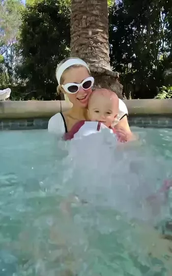 Пэрис с сыном