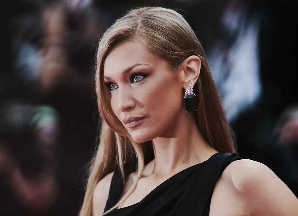 Белла Хадид подробнее рассказала о том, как познакомилась с бойфрендом