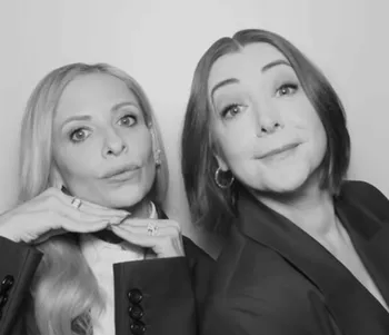 Сара Мишель Геллар и Элисон Ханниганм