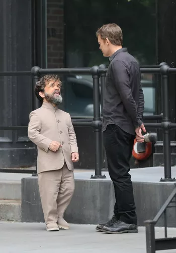 Майкл Си Холл и Питер Динклэйдж