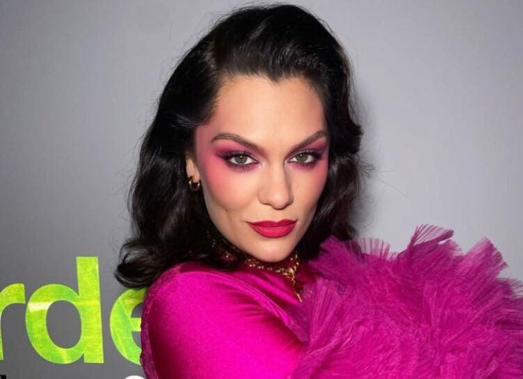 Singer Jessie J has declassified the name of the man from whom she gave birth to a child