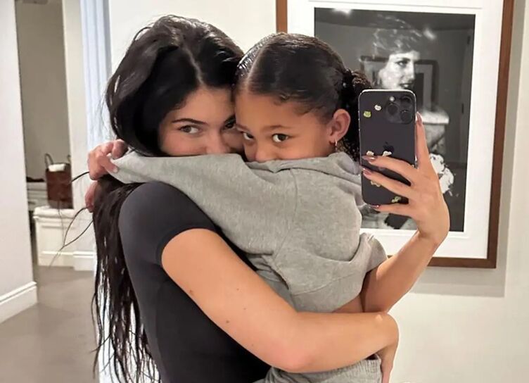 Kylie Jenner gave her daughter a watch worth more than three million rubles