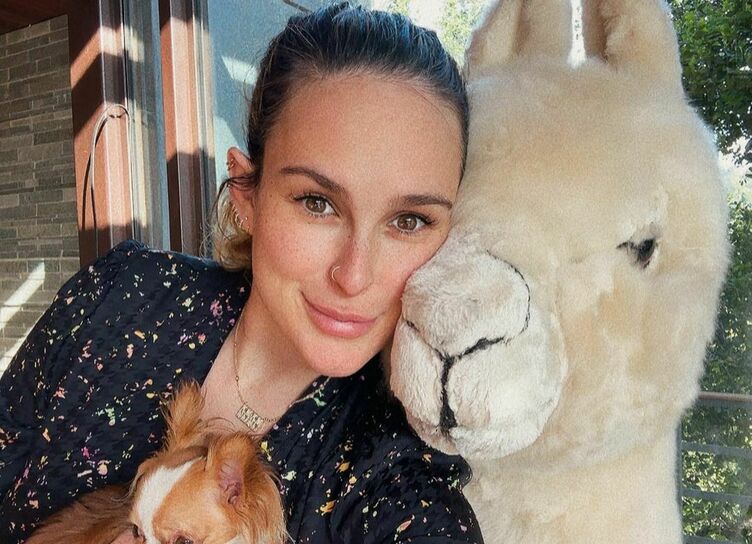The eldest daughter of Bruce Willis and Demi Moore revealed the details of home birth