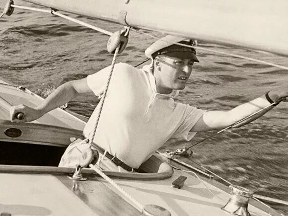 Кронпринц на своей лодке “Norna” в 1936 году