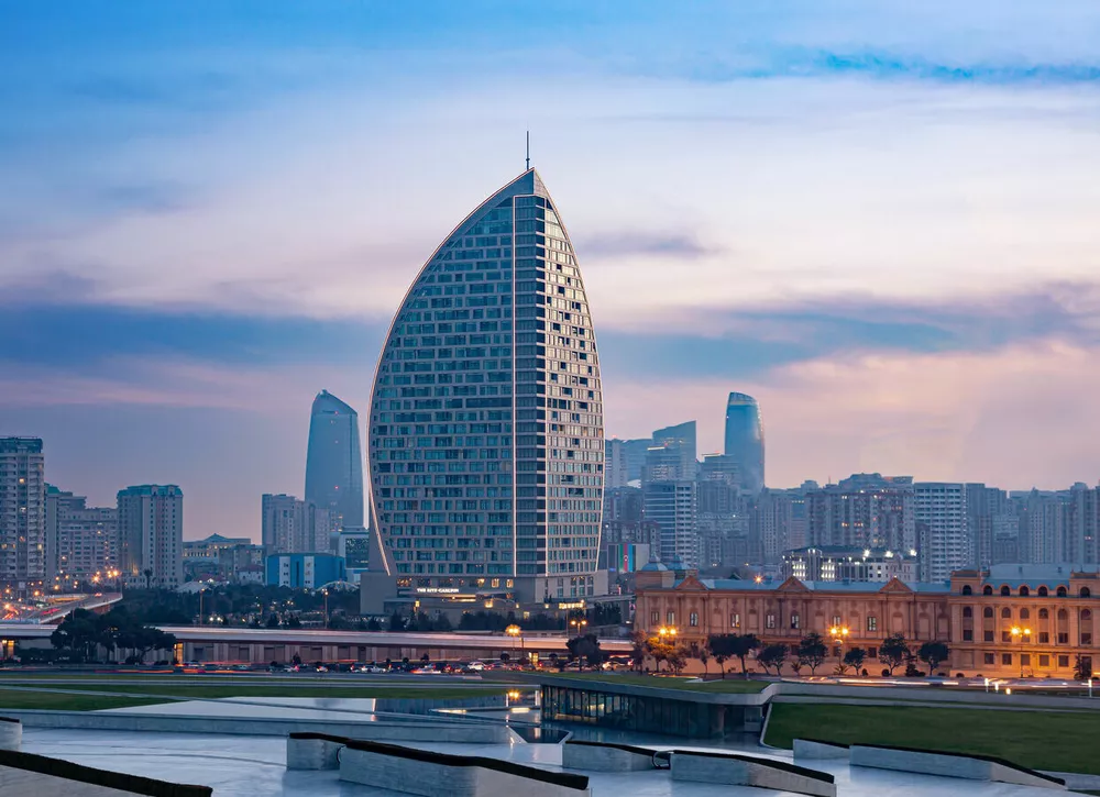 Баку и окрестности: как добраться, где остановиться, что посмотреть, где поесть