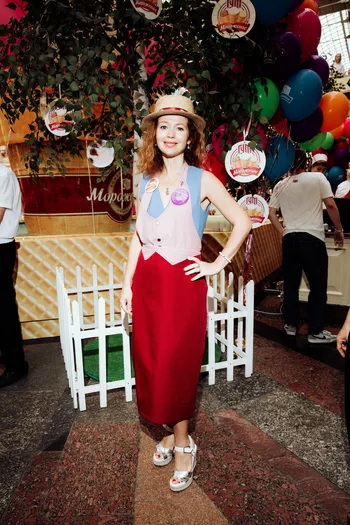 Елена Захарова