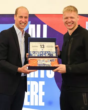 Принц Уильям с футболистом сборной Англии