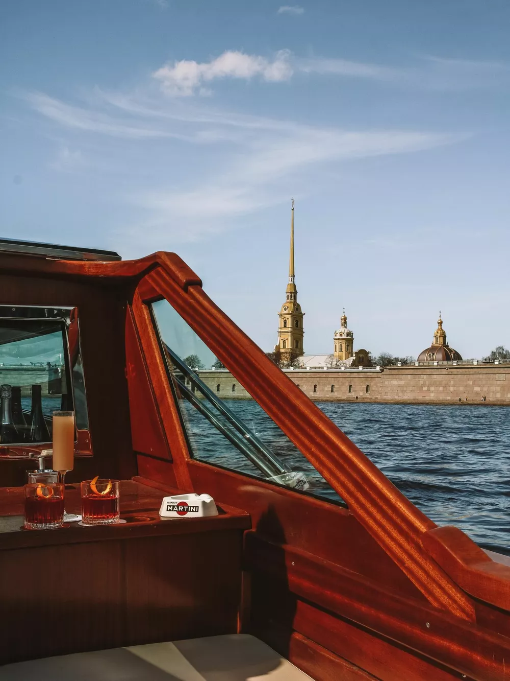 Круиз “Рейс” по Неве и каналам
