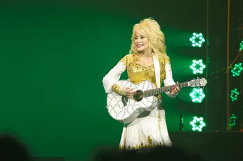 Долли Партон